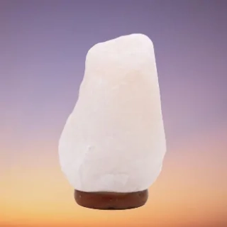 Bílá solná lampa z Himalájí 1,5–2 kg – novinka | Elegantní přírodní osvětlení pro harmonii a čistý vzduch